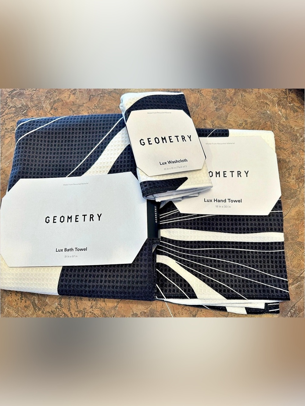 Geometry Lux Bath Towel, Hand Towel, and Washcloth Set & Washcloth Set Black & W